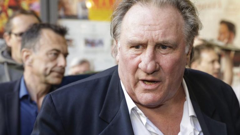 Gérard Depardieu skončil ve vazbě. Dvě ženy ho viní ze sexuálního napadení